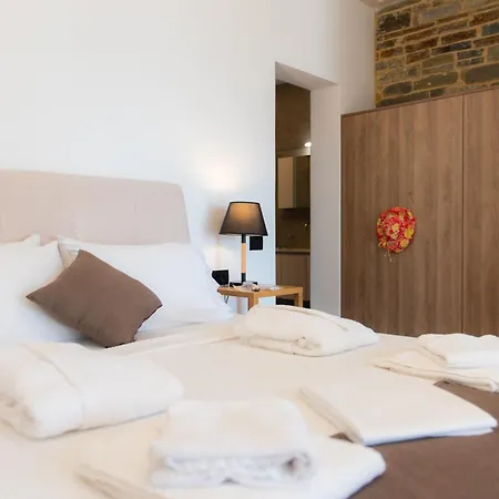 White & Black Platis Gialos (Sifnos)