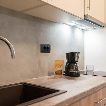 White & Black Aparthotel 3*