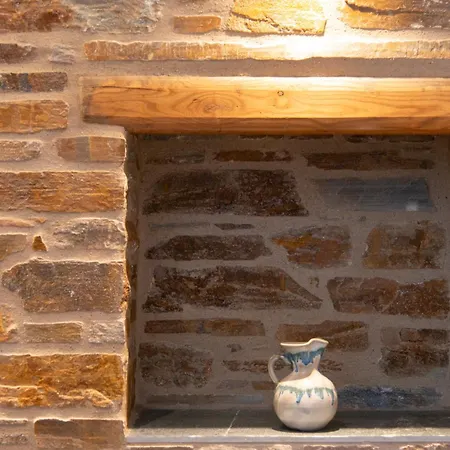 White & Black 3* Platis Gialos (Sifnos)