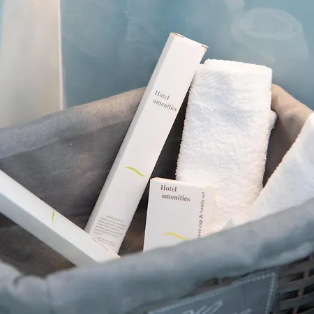 White & Black Aparthotel