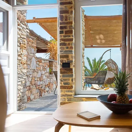 White & Black 3* Platis Gialos (Sifnos)