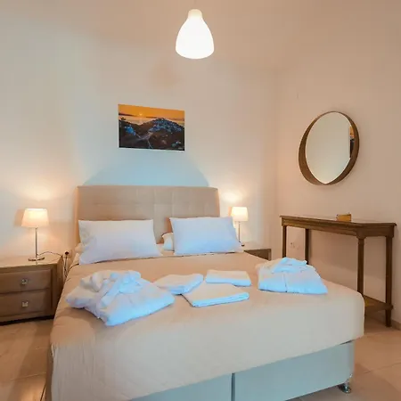 White & Black Apart Otel Platis Gialos (Sifnos)