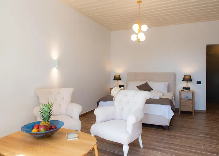 White & Black 公寓式酒店