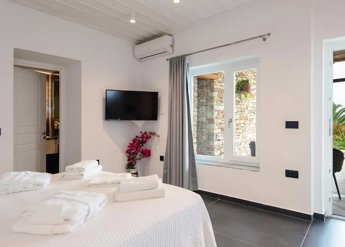 公寓式酒店 White & Black