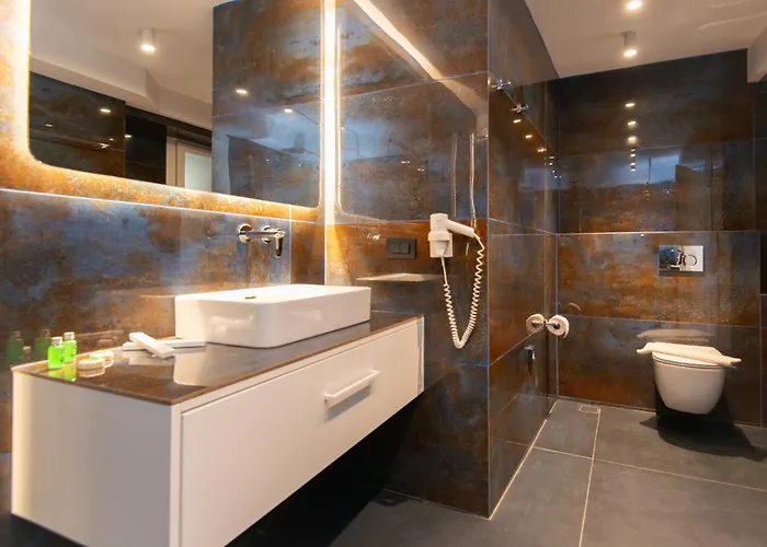 White & Black 3* Platis Gialos (Sifnos)