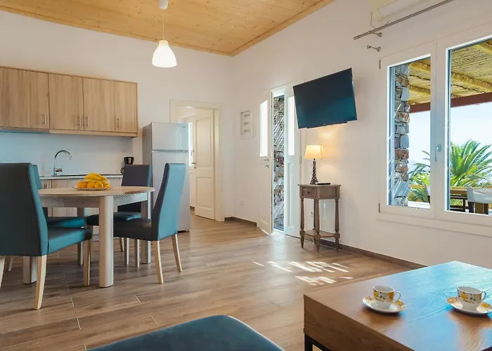 White & Black 3* Platis Gialos (Sifnos)